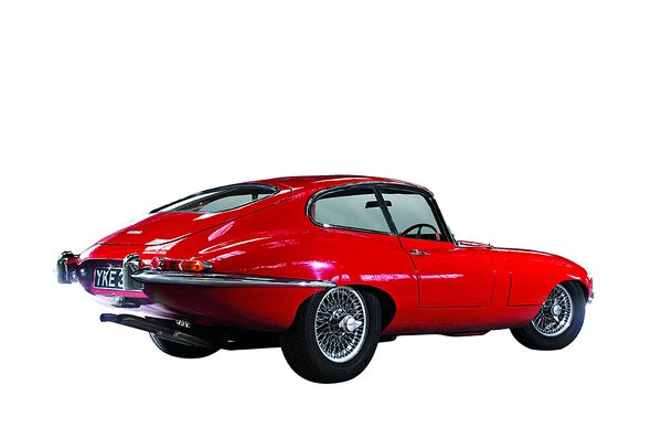 Schreyerin valitsema nuoruuden ihanne: Jaguar E-type. "Isäni näytti minulle valokuvan E-typestä, joka maksoi tuolloin 24 000 Saksan markkaa. Sen muodot saivat minut valtaansa ja ovat pitäneet otteessaan siitä saakka."​​