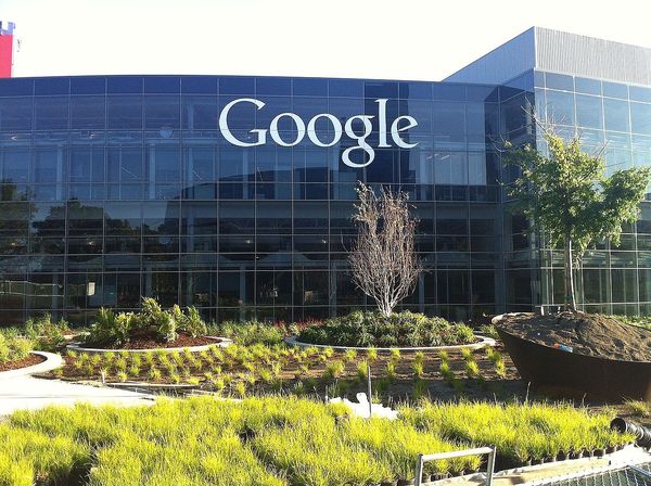 Googlen nykyinen Googleplex-pääkonttori Kaliforniassa.