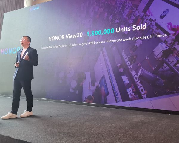 Honor View20:n myynti on yltänyt 1 500 000 puhelimeen.