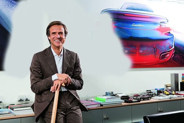 Porschen Michael Mauer nostaa Opel-muotoilijan tavoin esille Lamborghini Miuraa.​​​